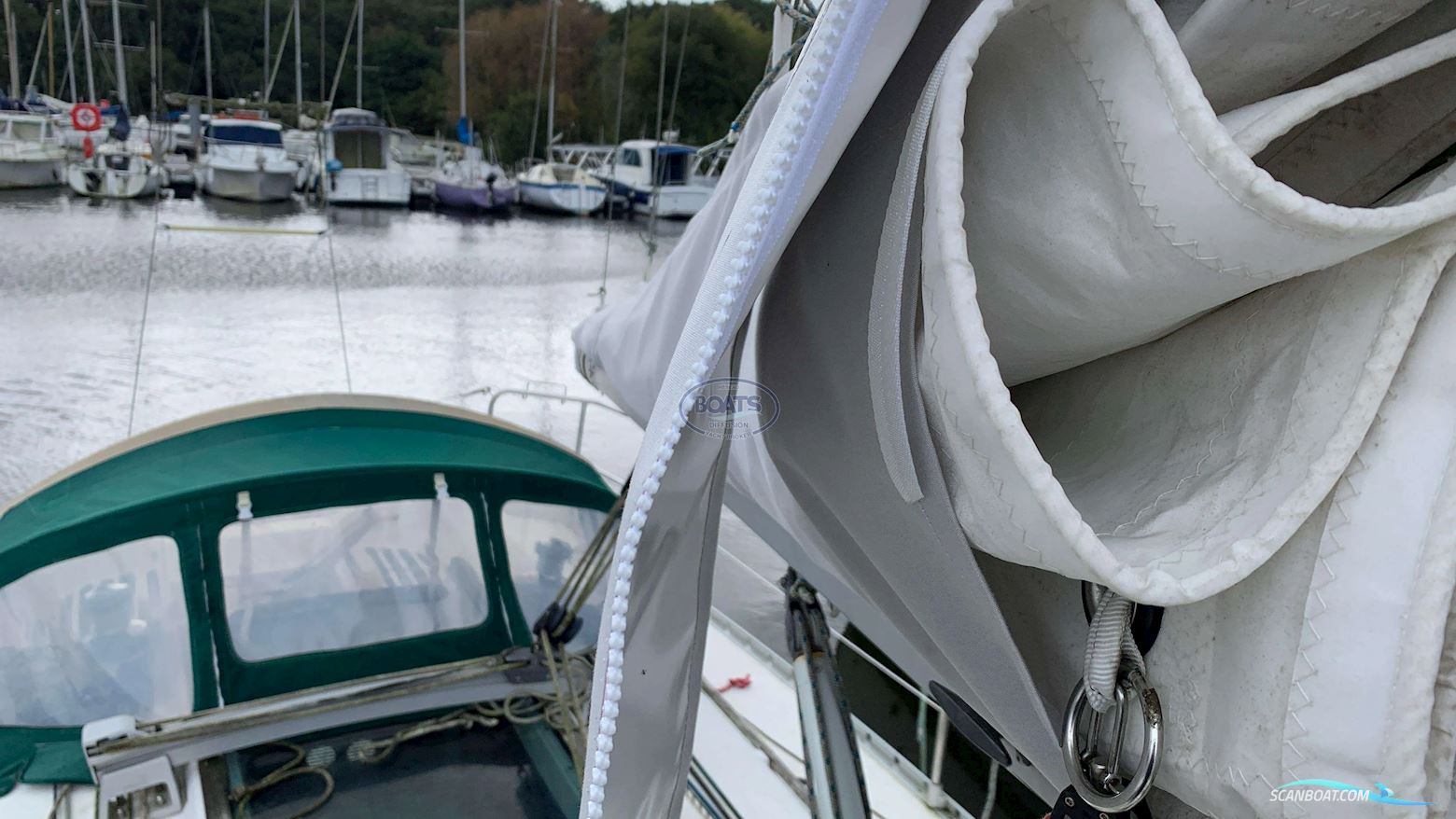 Beneteau OCEANIS 300