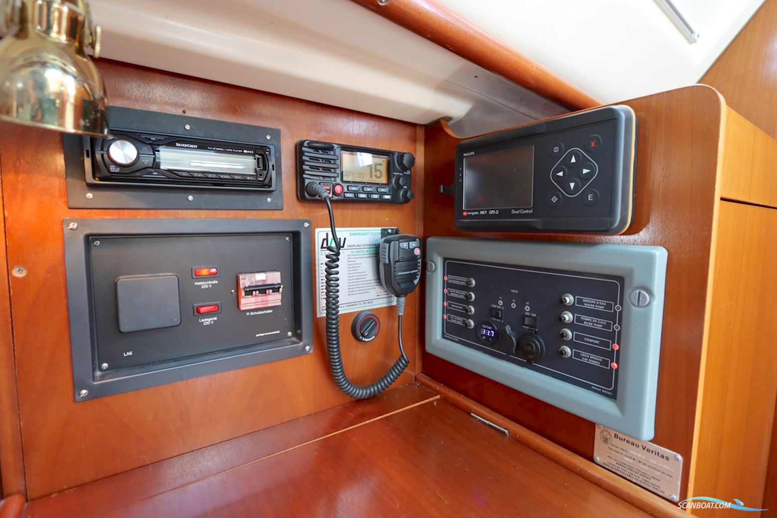 Beneteau Oceanis 300