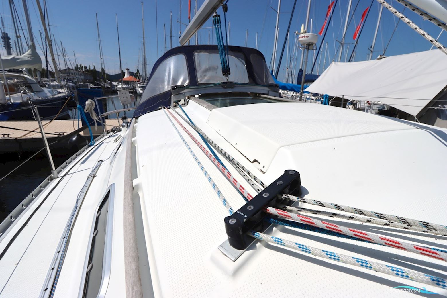 Beneteau Oceanis 300