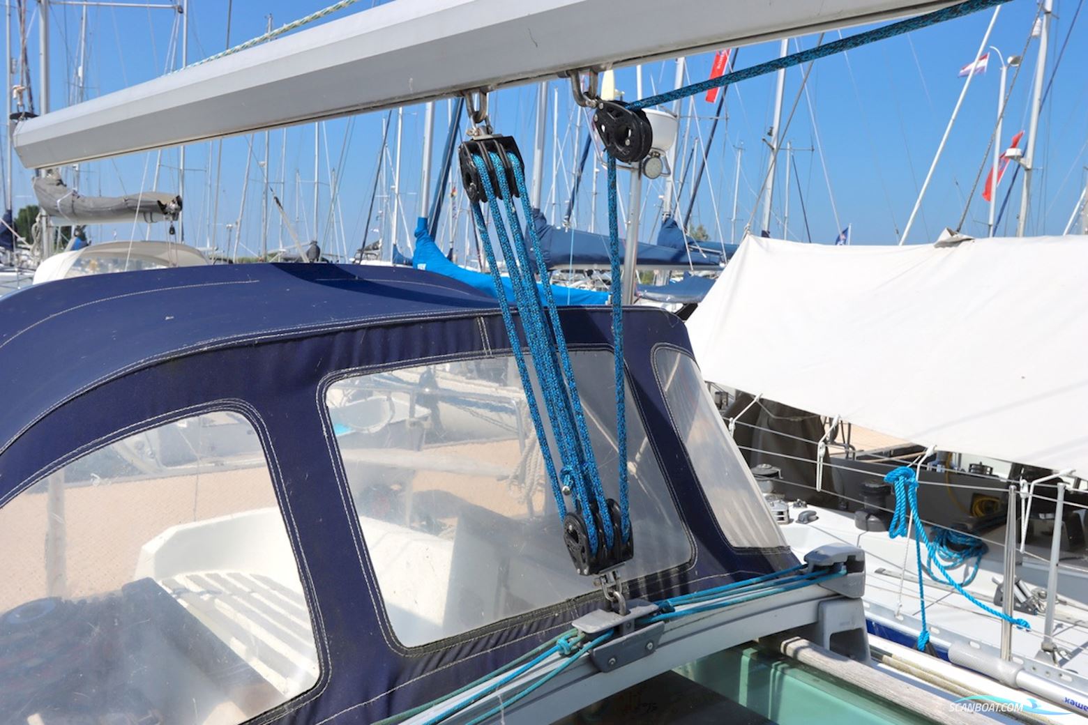 Beneteau Oceanis 300