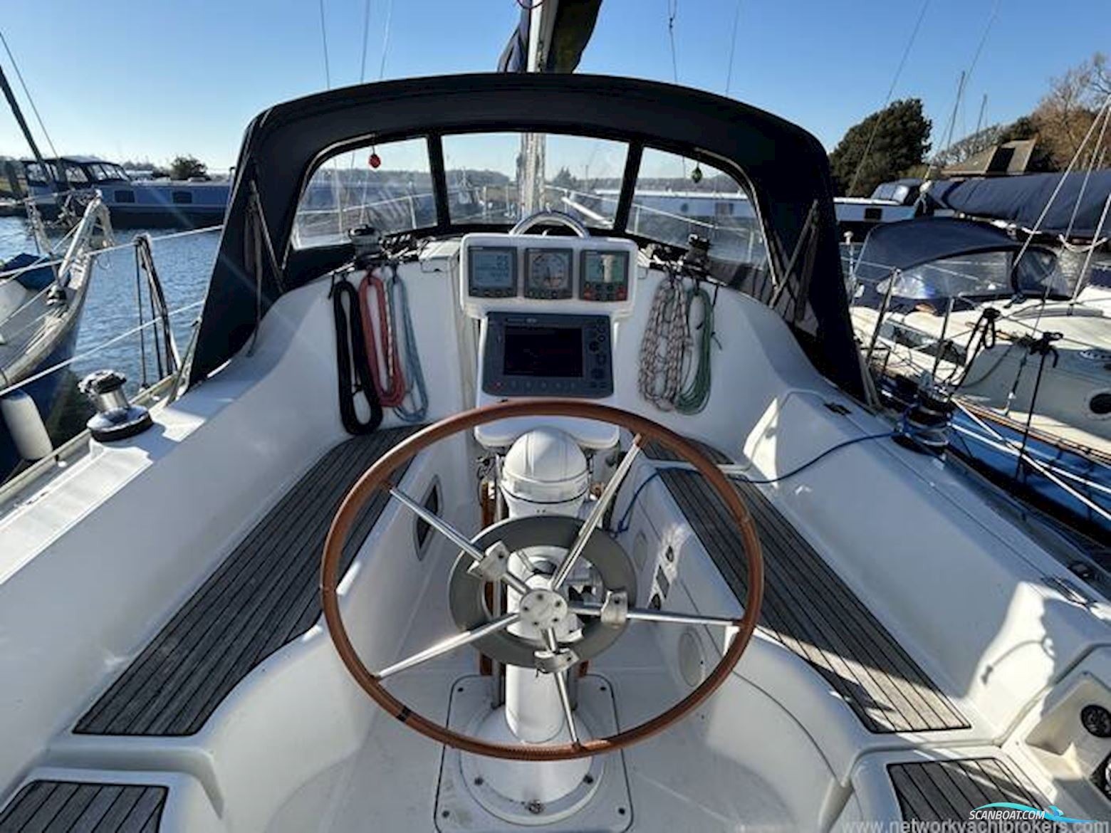 Beneteau Oceanis 323 Clipper