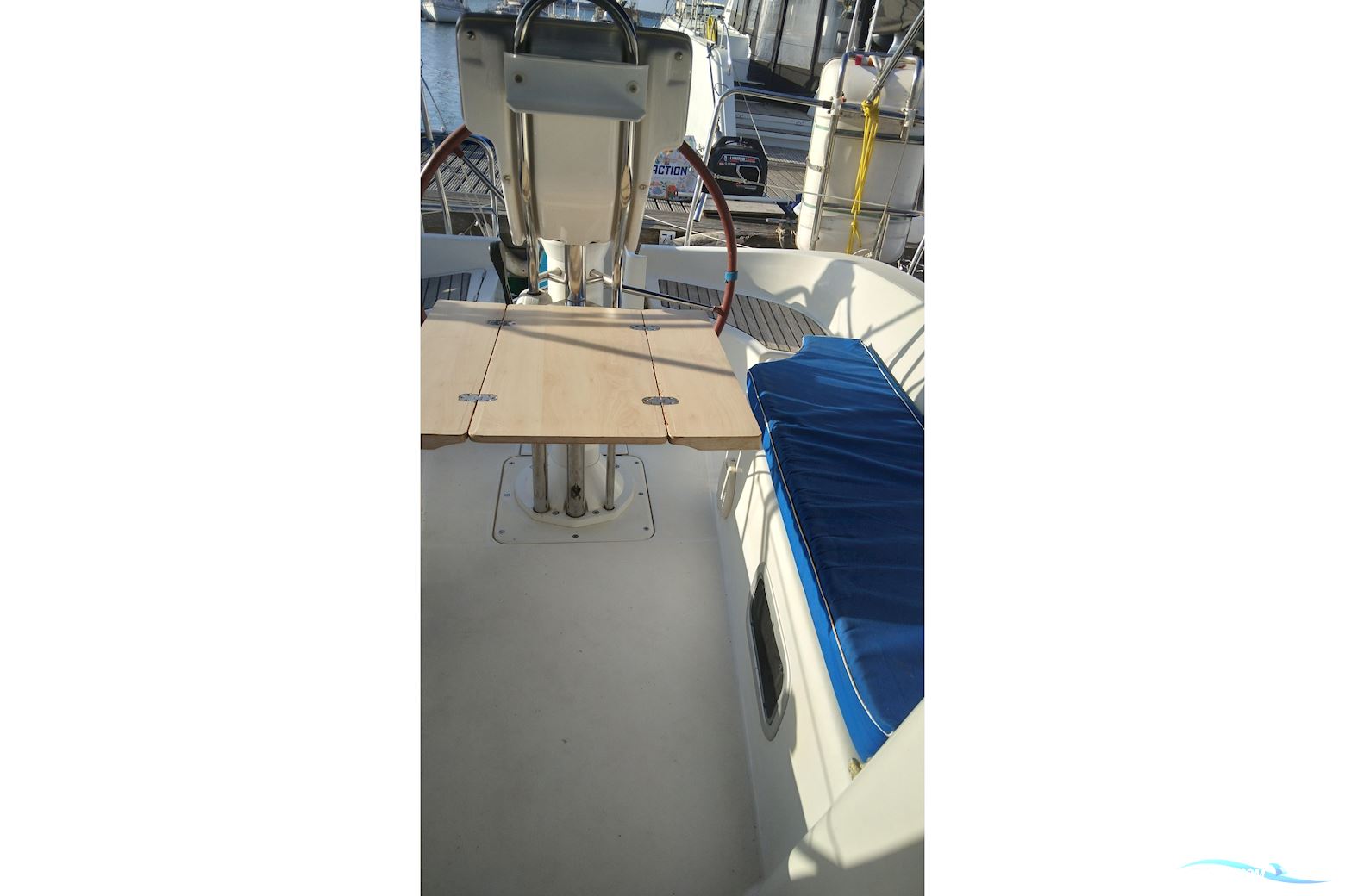 Beneteau Oceanis 323