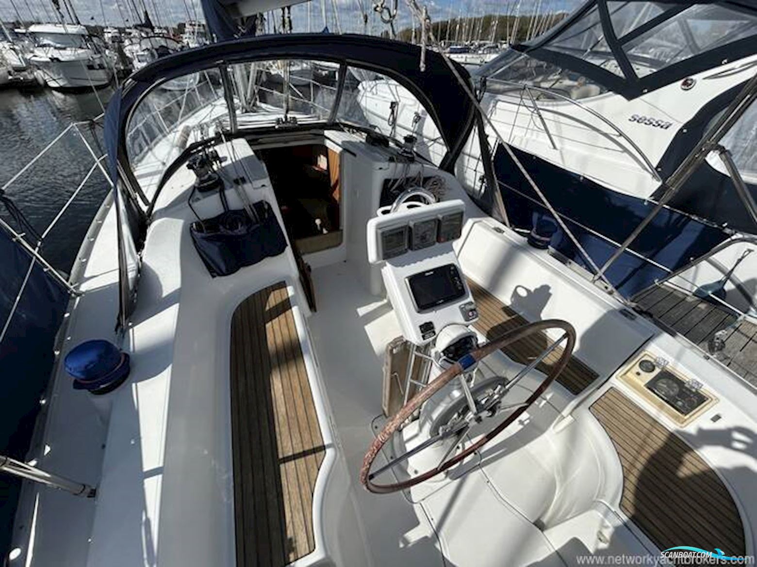 Beneteau Oceanis 323