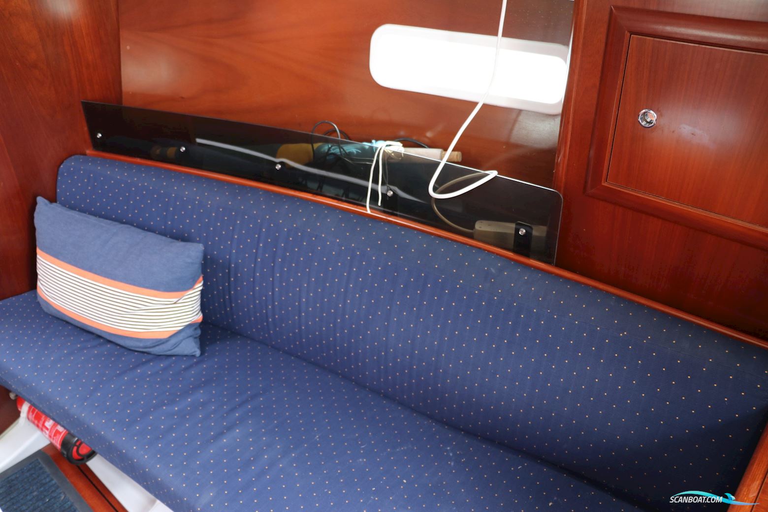 Beneteau Oceanis 323
