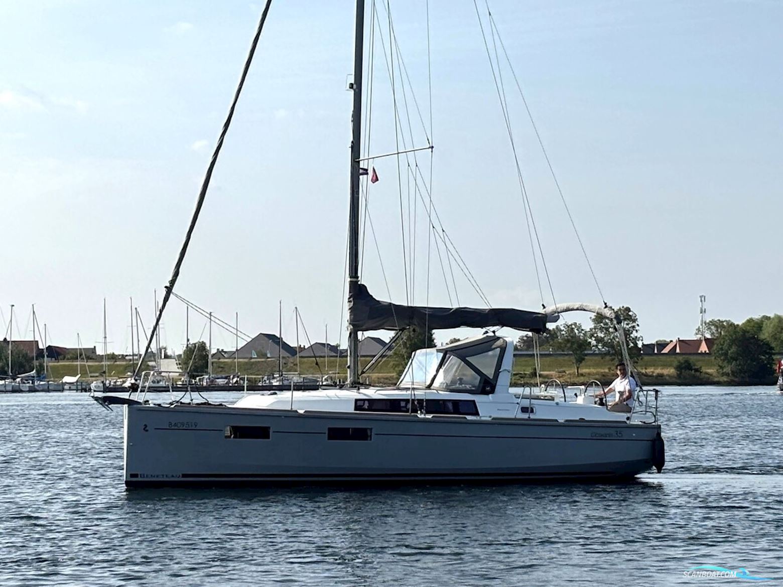 Beneteau Oceanis 35