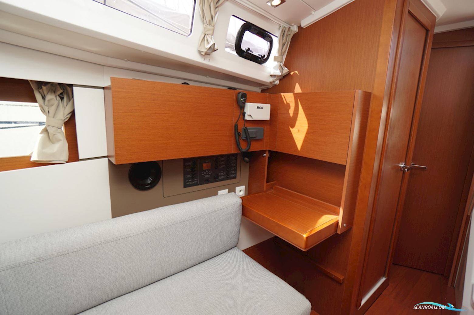 Beneteau Oceanis 35.1