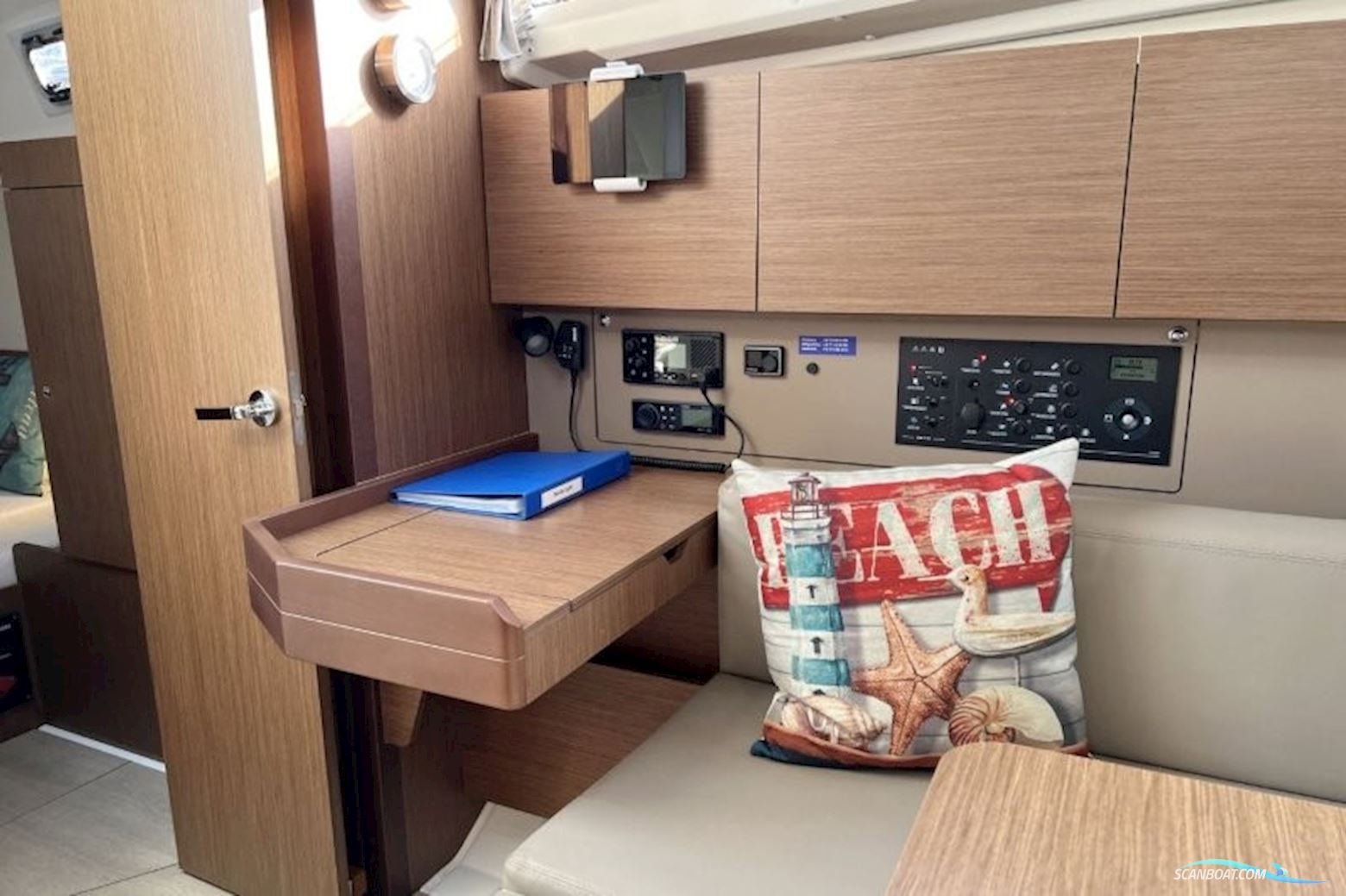 Beneteau Oceanis 35.1