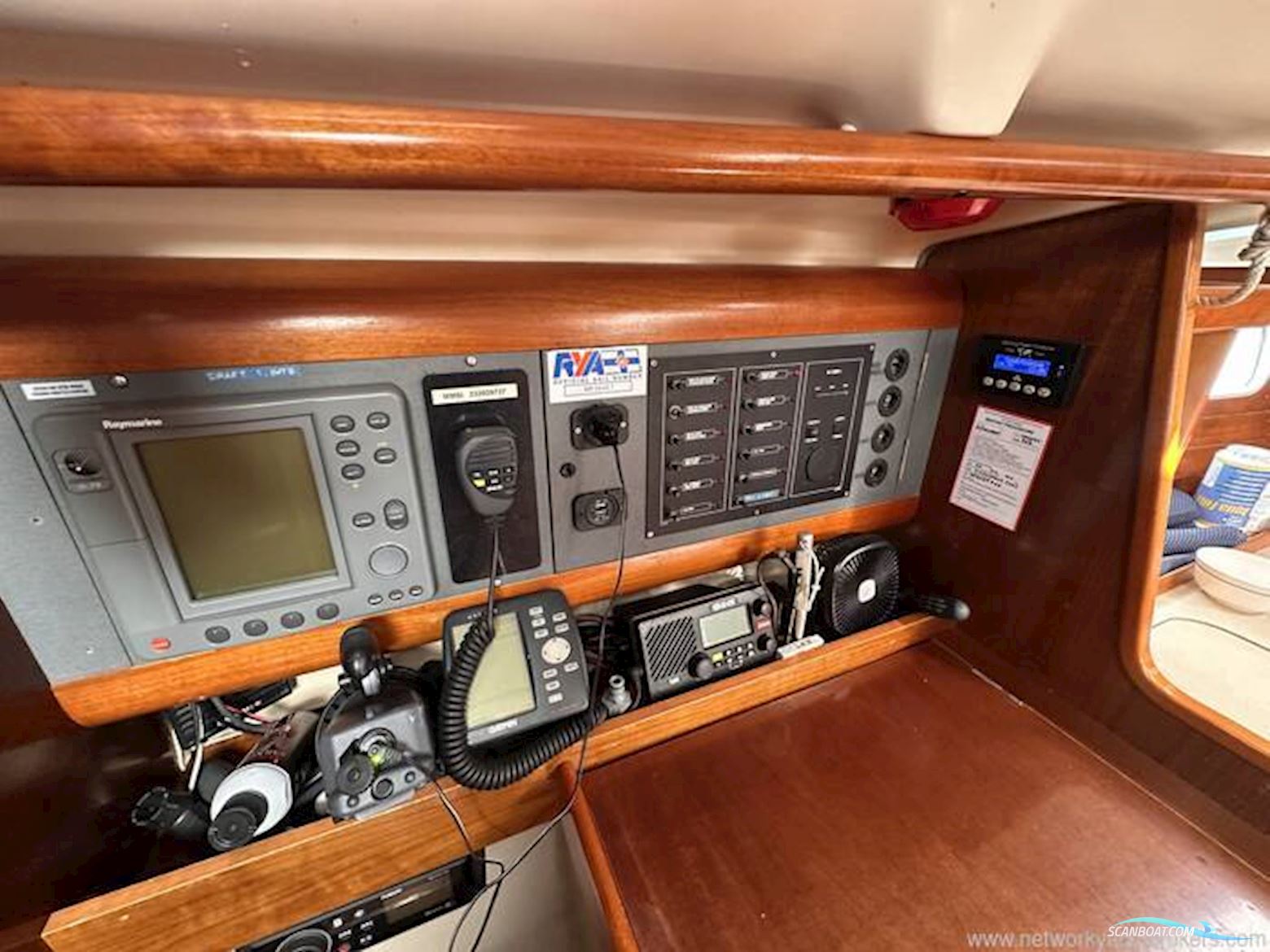 Beneteau Oceanis 351
