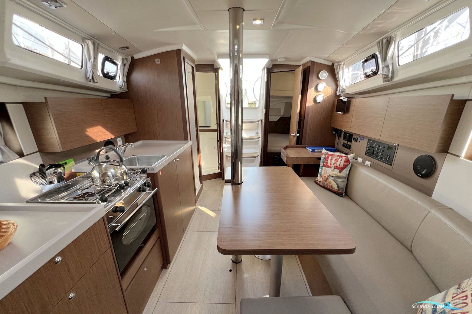Beneteau Oceanis 35.1