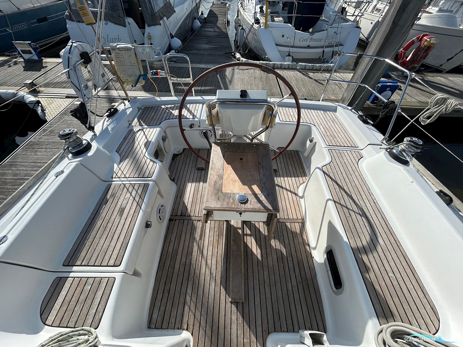 Beneteau Oceanis 37