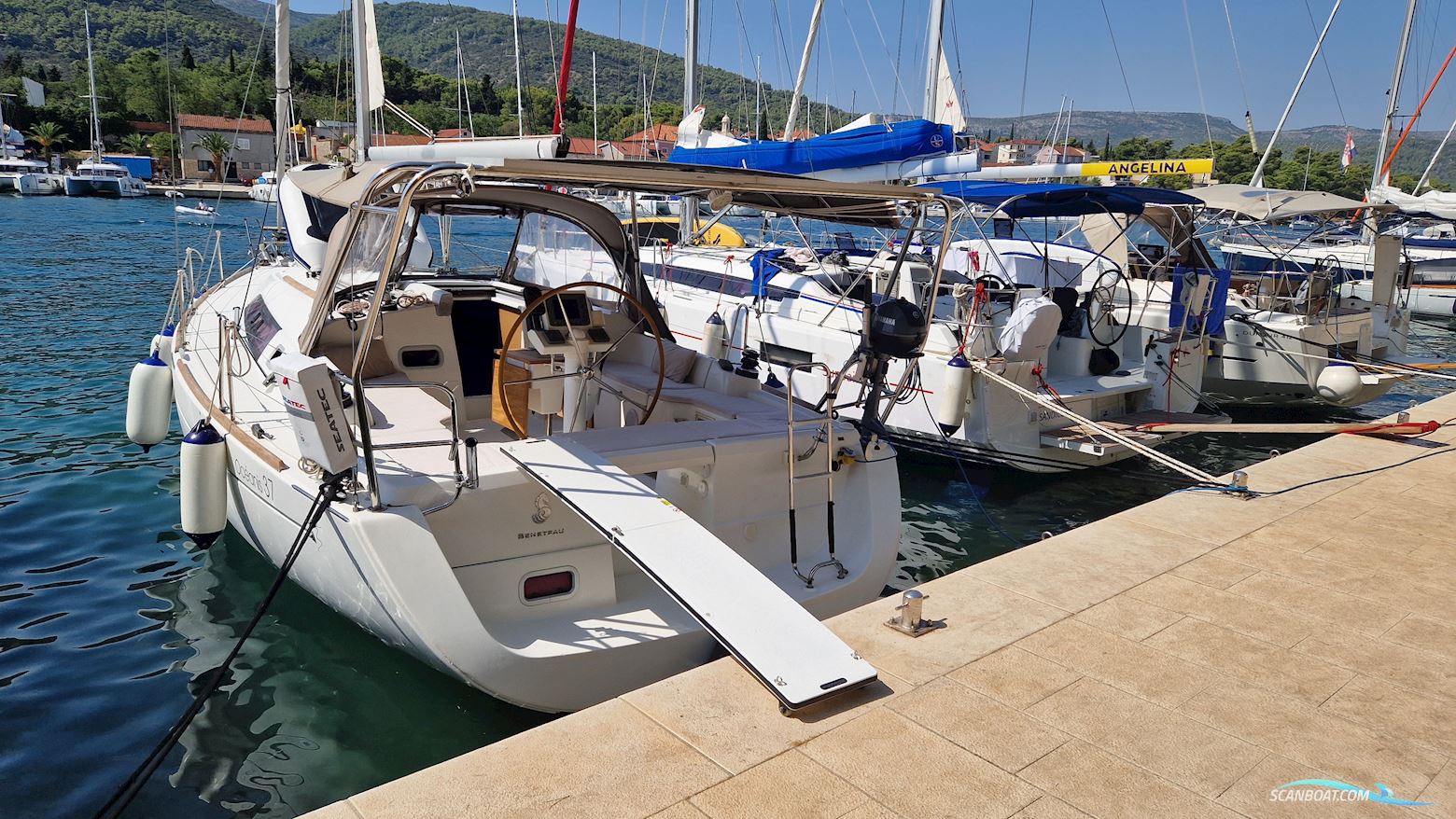 Beneteau Oceanis 37
