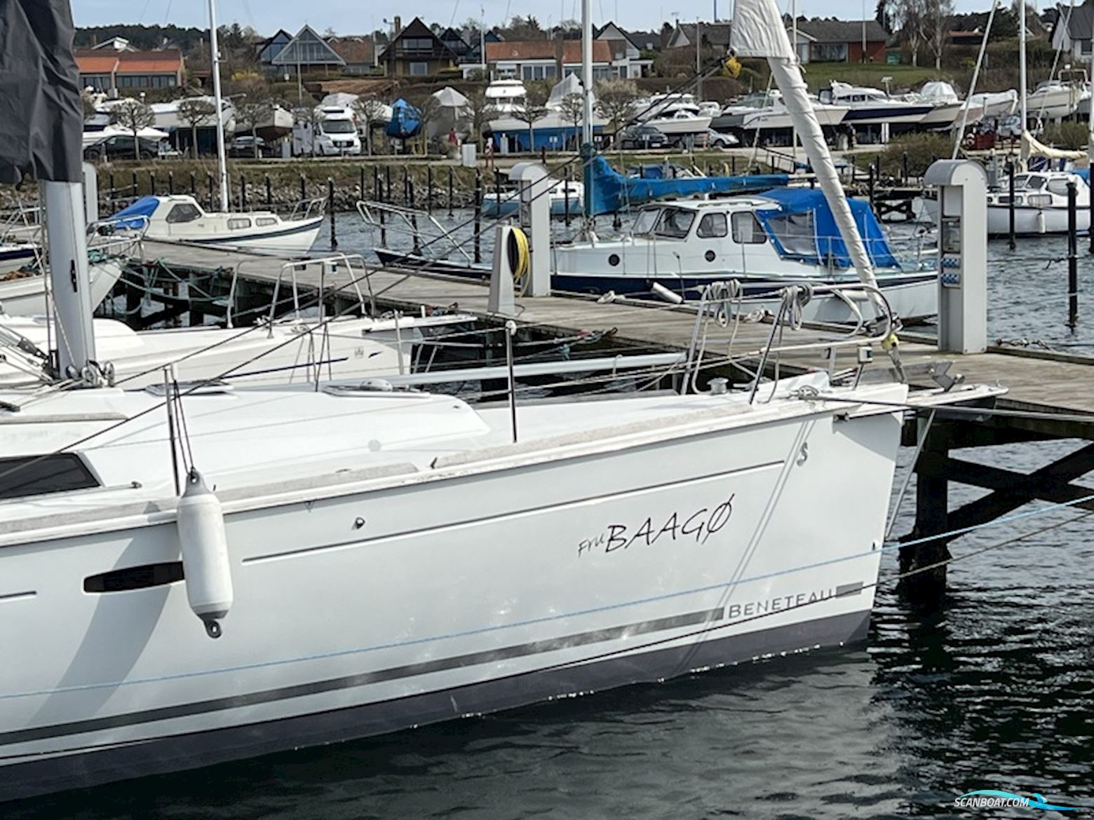 Beneteau Oceanis 37