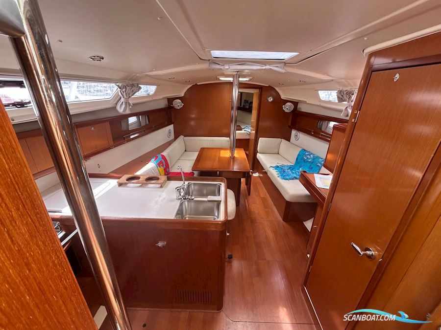 Beneteau Oceanis 37