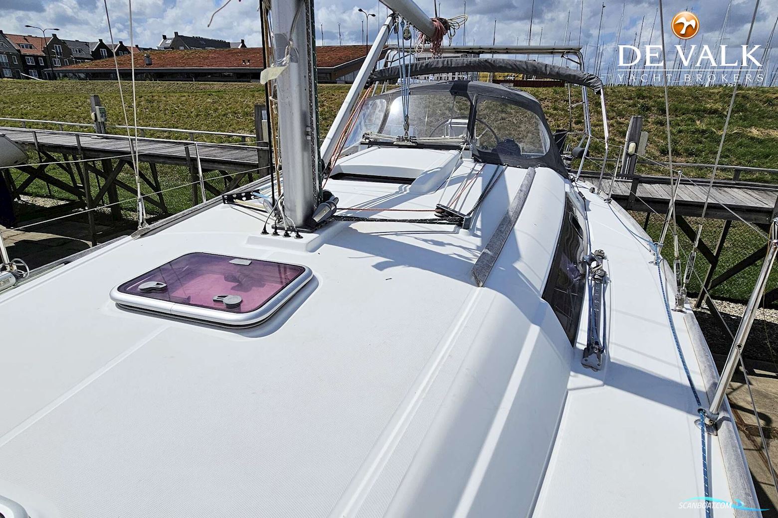 Beneteau Oceanis 37
