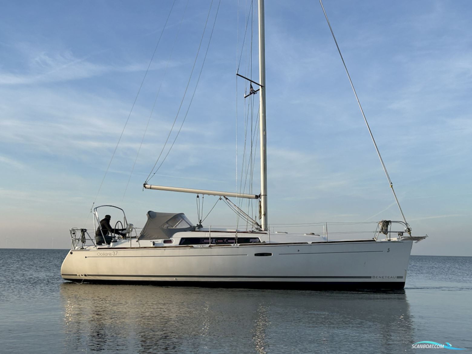 Beneteau Oceanis 37