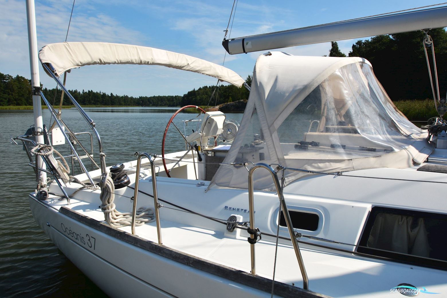 Beneteau Oceanis 37
