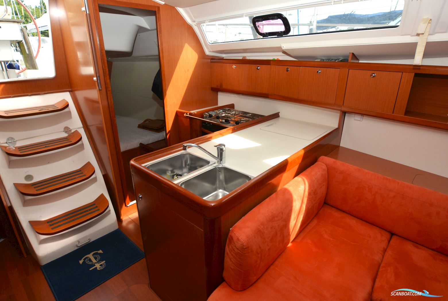 Beneteau Oceanis 37