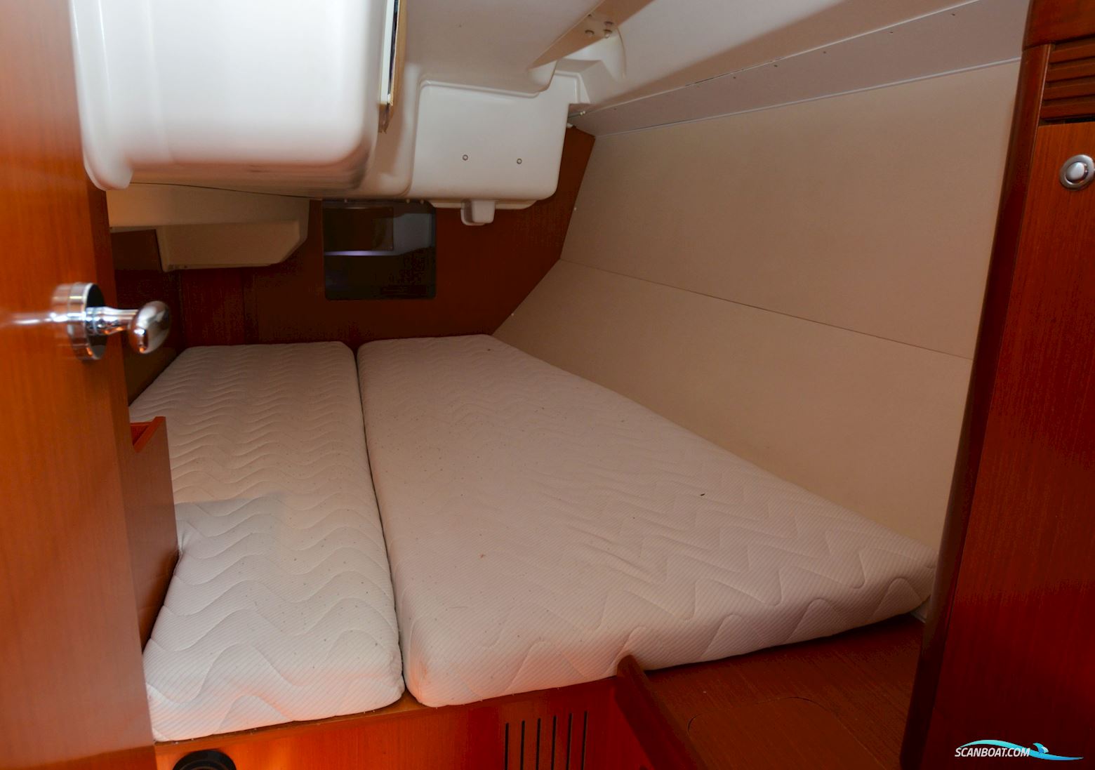 Beneteau Oceanis 37