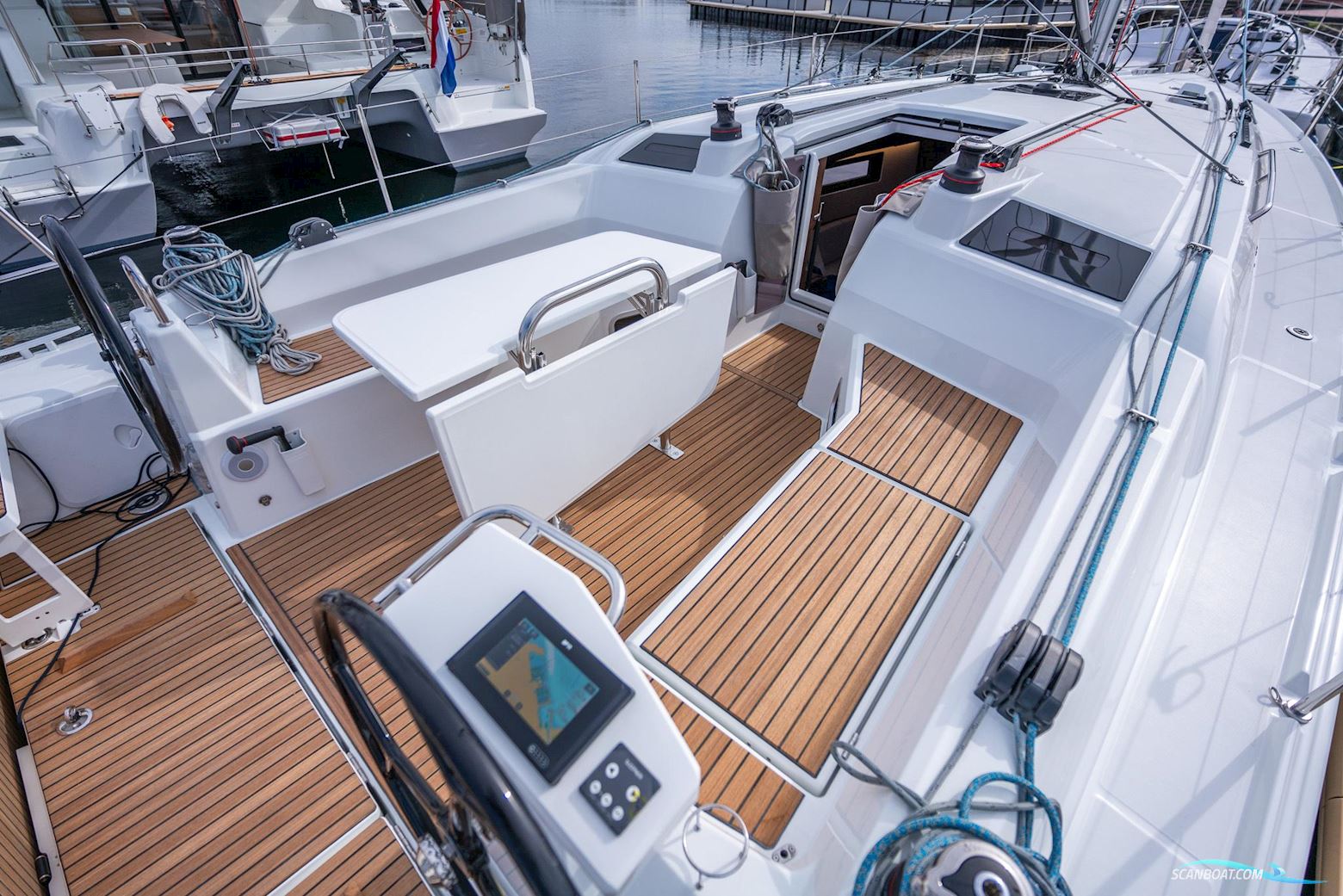 Beneteau Oceanis 37.1