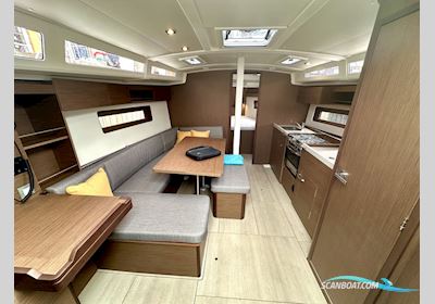 Beneteau Oceanis 37.1 Zeilboten 2025, met Yanmar 3JH40 motor, Denemarken