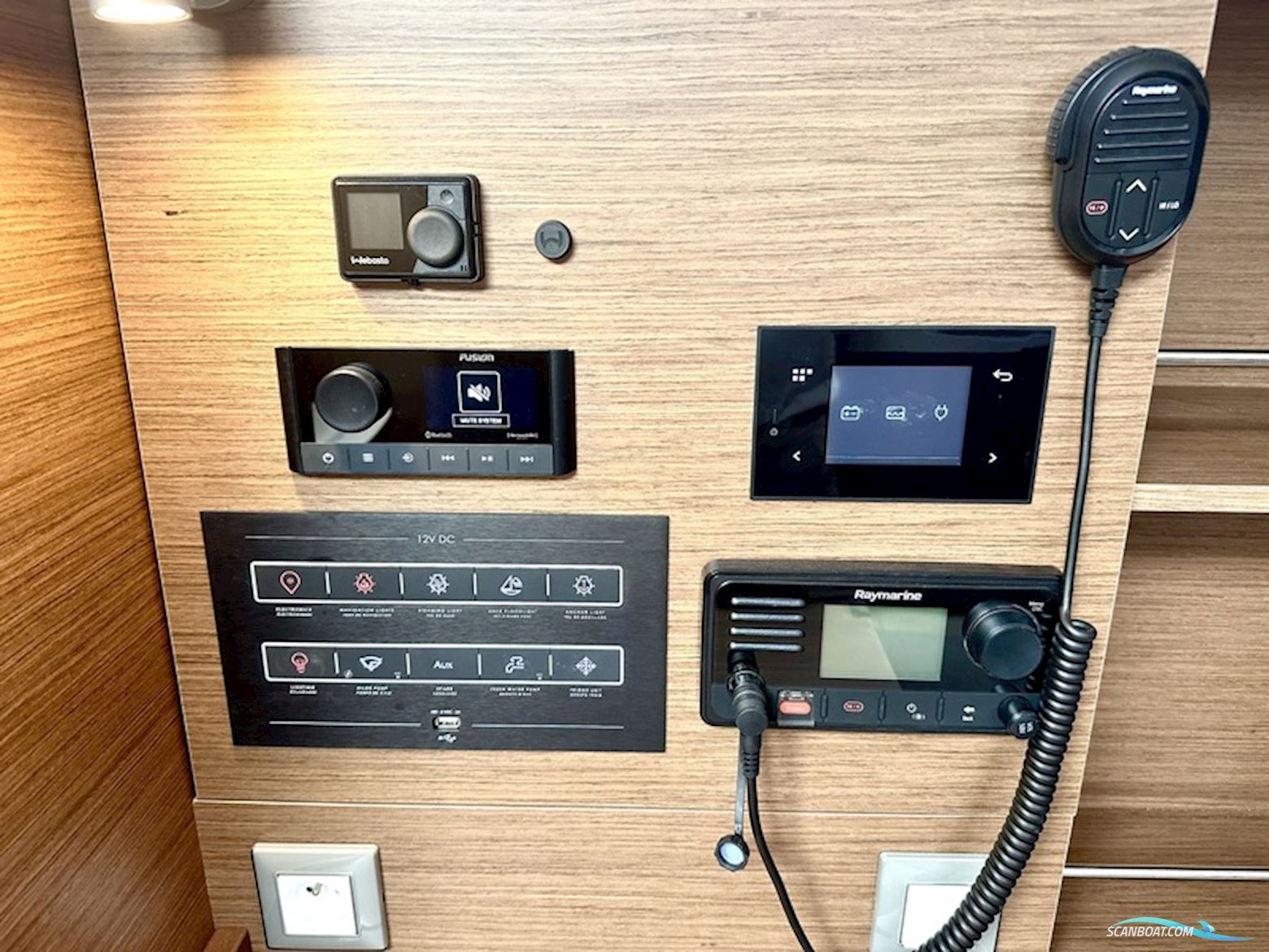 Beneteau Oceanis 37.1