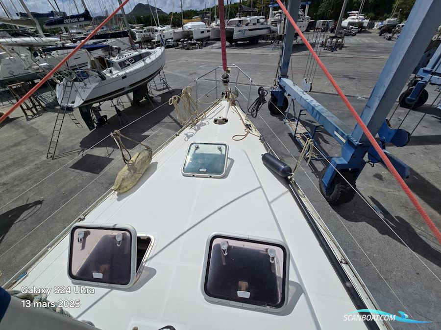 Beneteau Oceanis 373