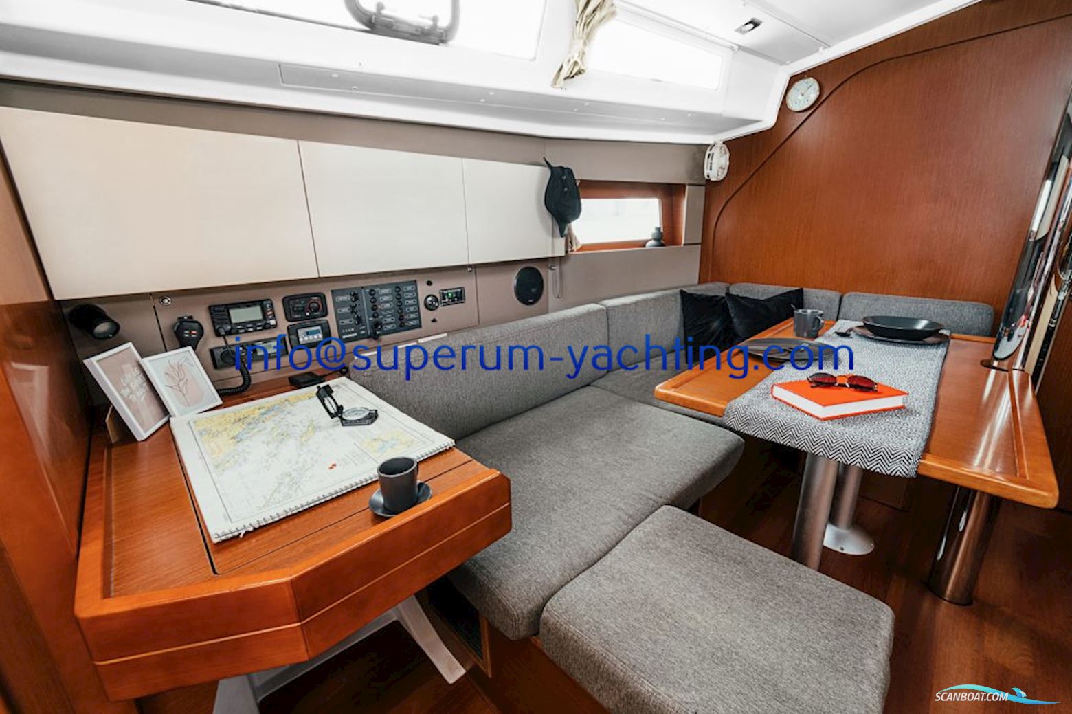 Beneteau Oceanis 38