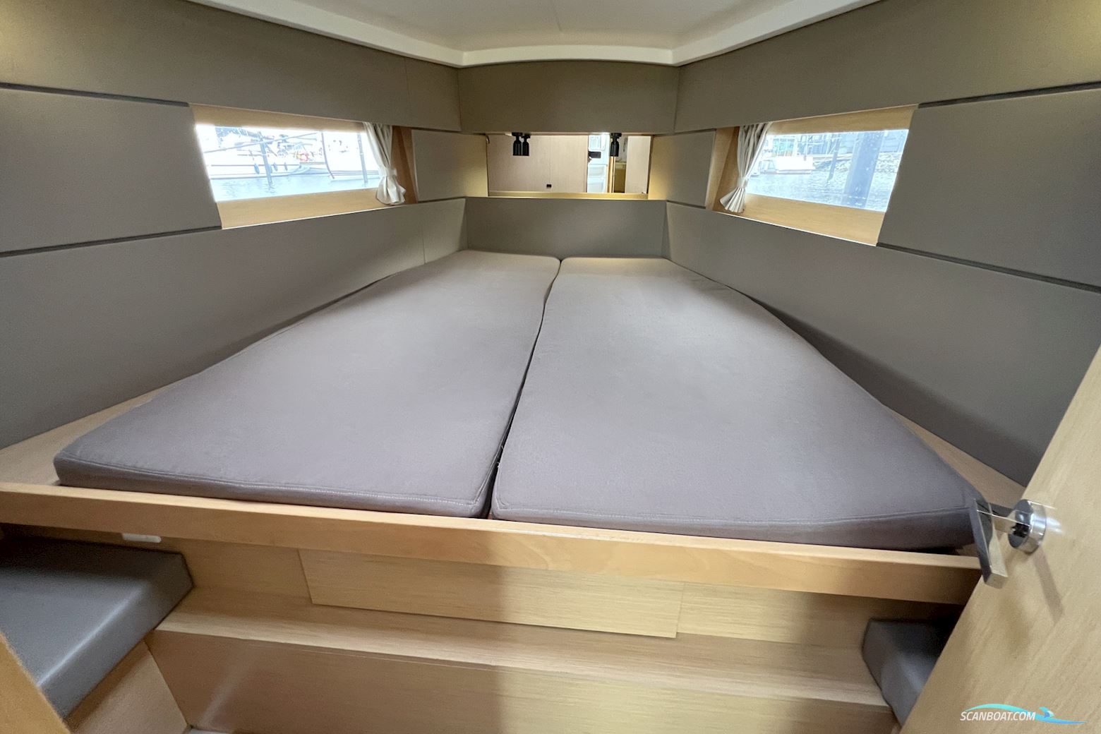 Beneteau Oceanis 38