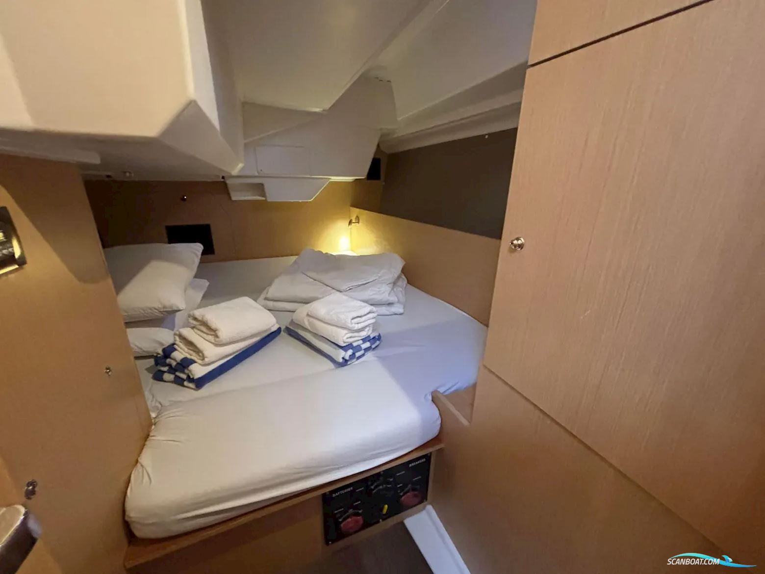 Beneteau Oceanis 38.1