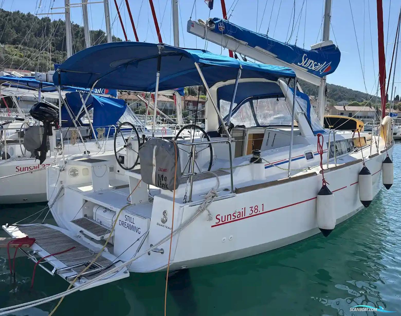 Beneteau Oceanis 38.1