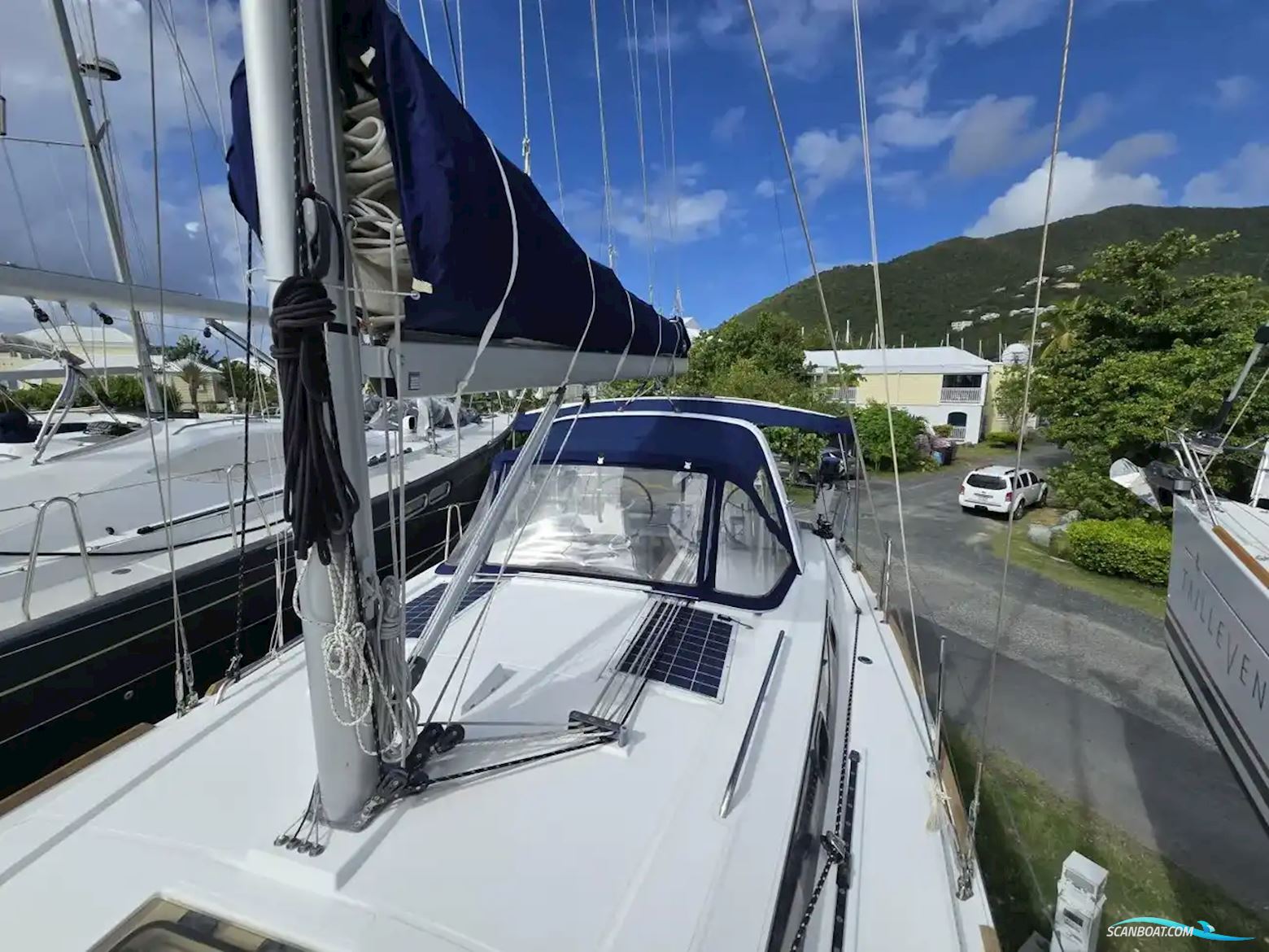 Beneteau Oceanis 38.1