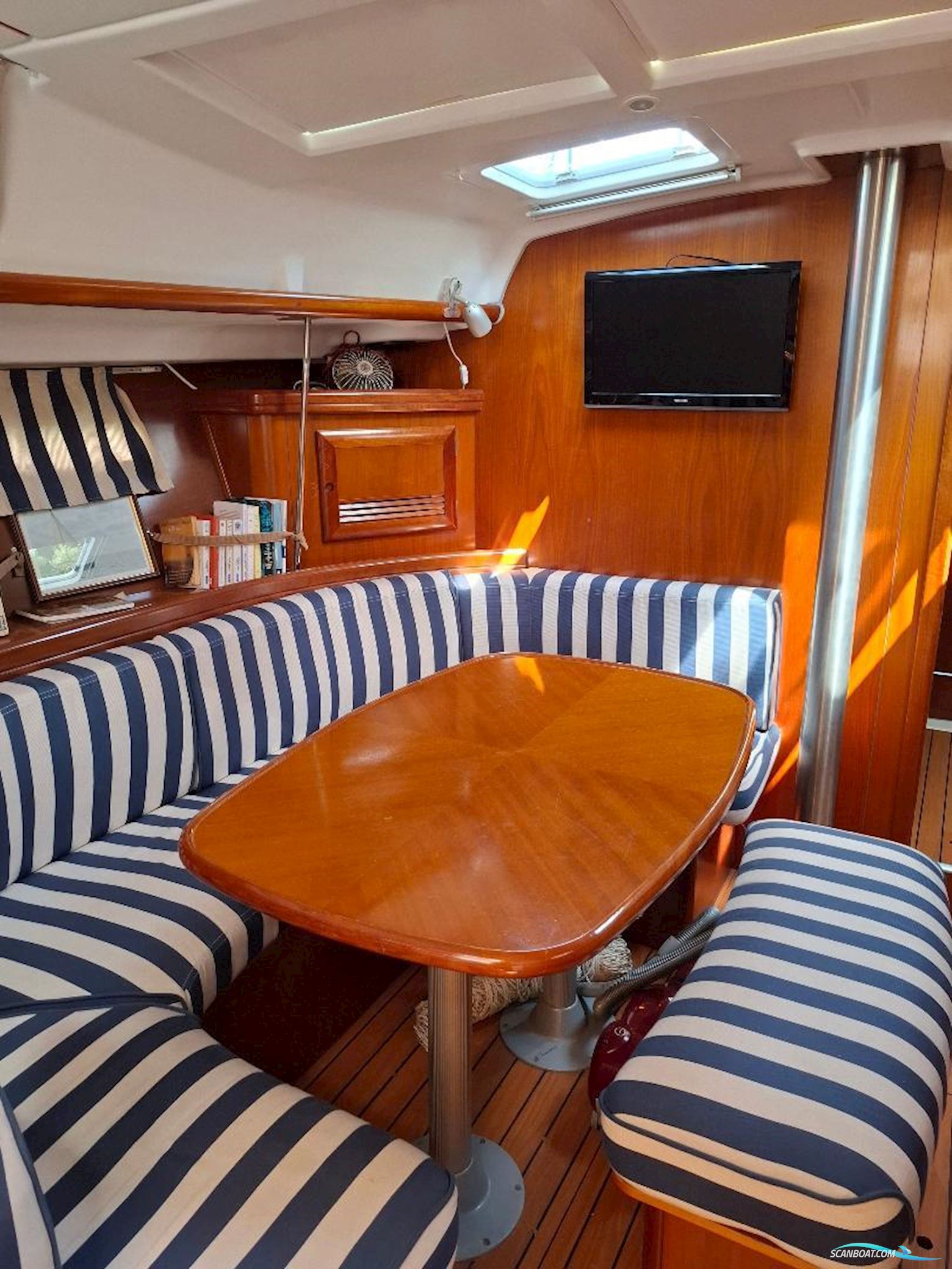 Beneteau Oceanis 393