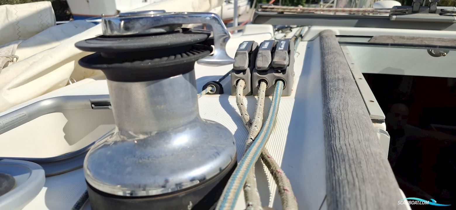 Beneteau Oceanis 393