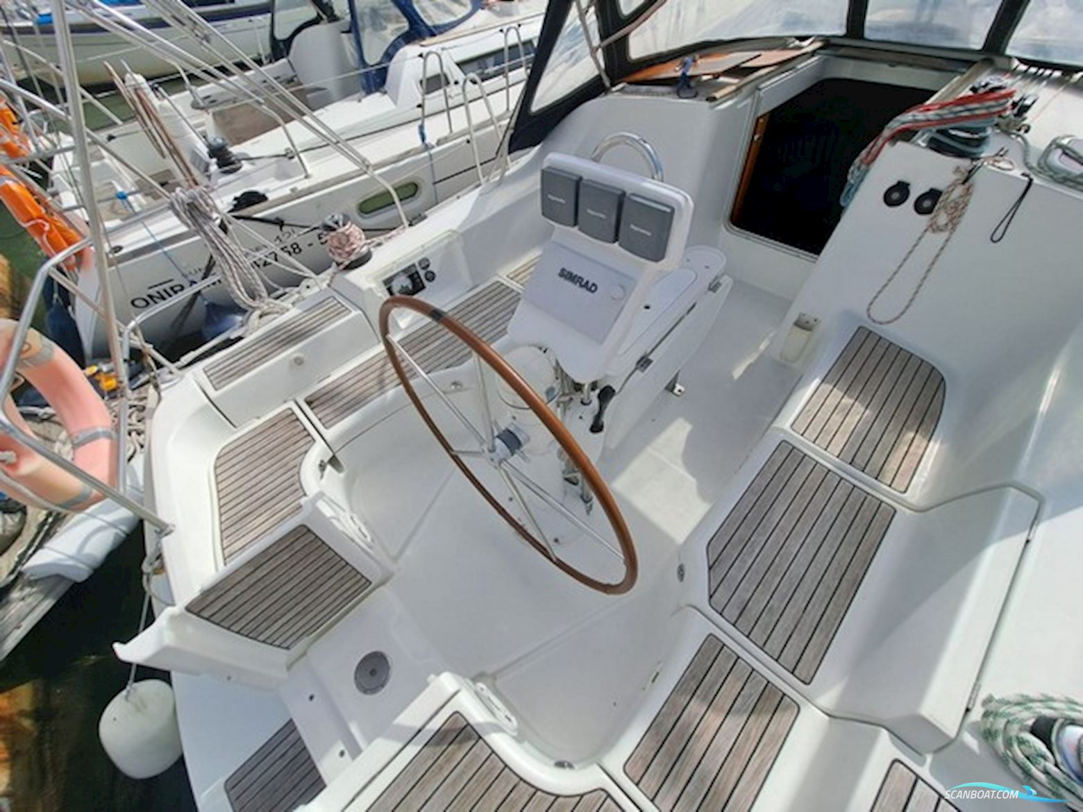 Beneteau Oceanis 393