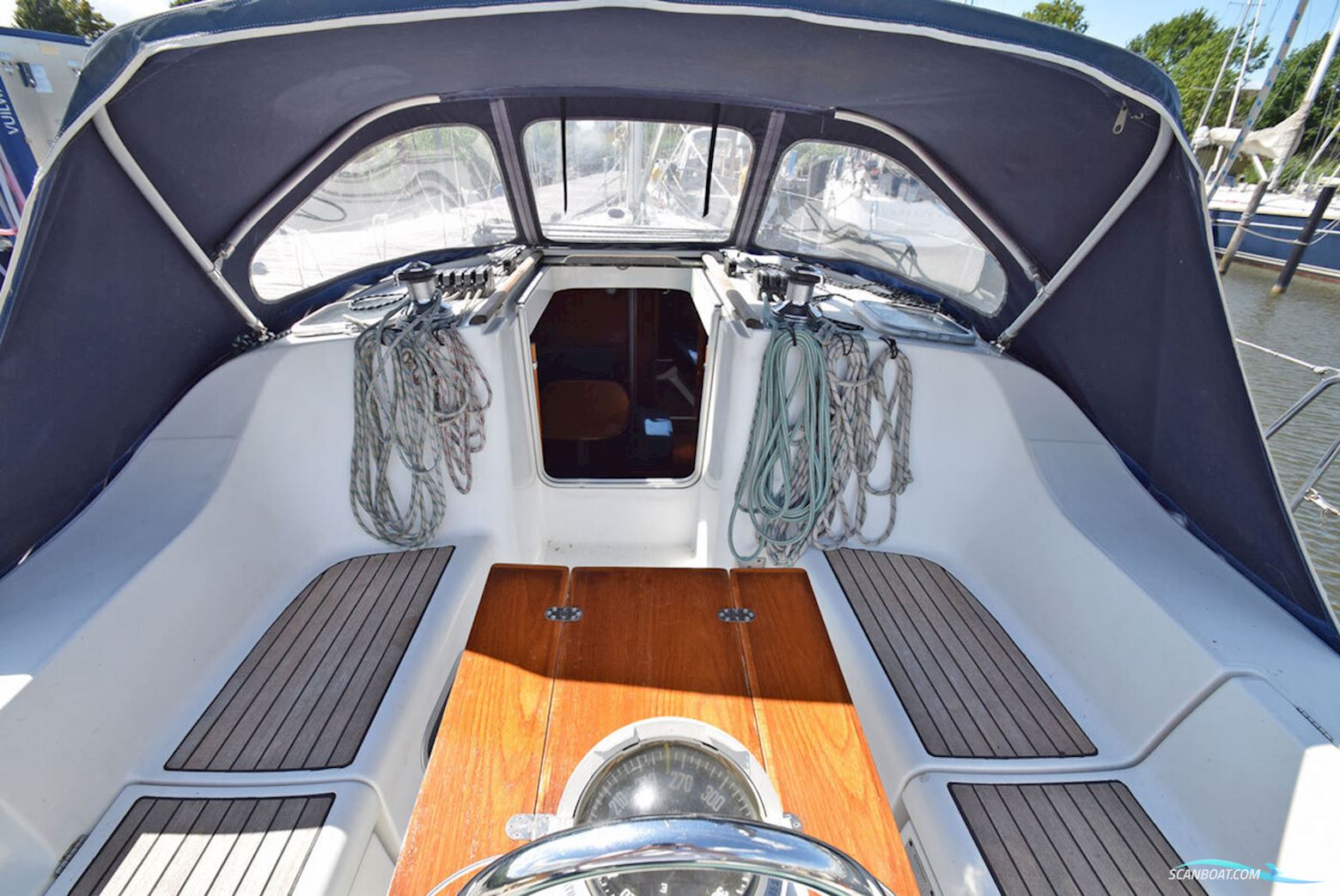 Beneteau Oceanis 393