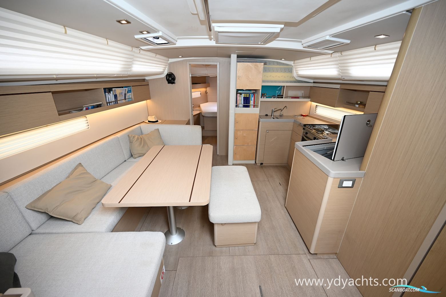 Beneteau Oceanis 40.1 Owner's Version
