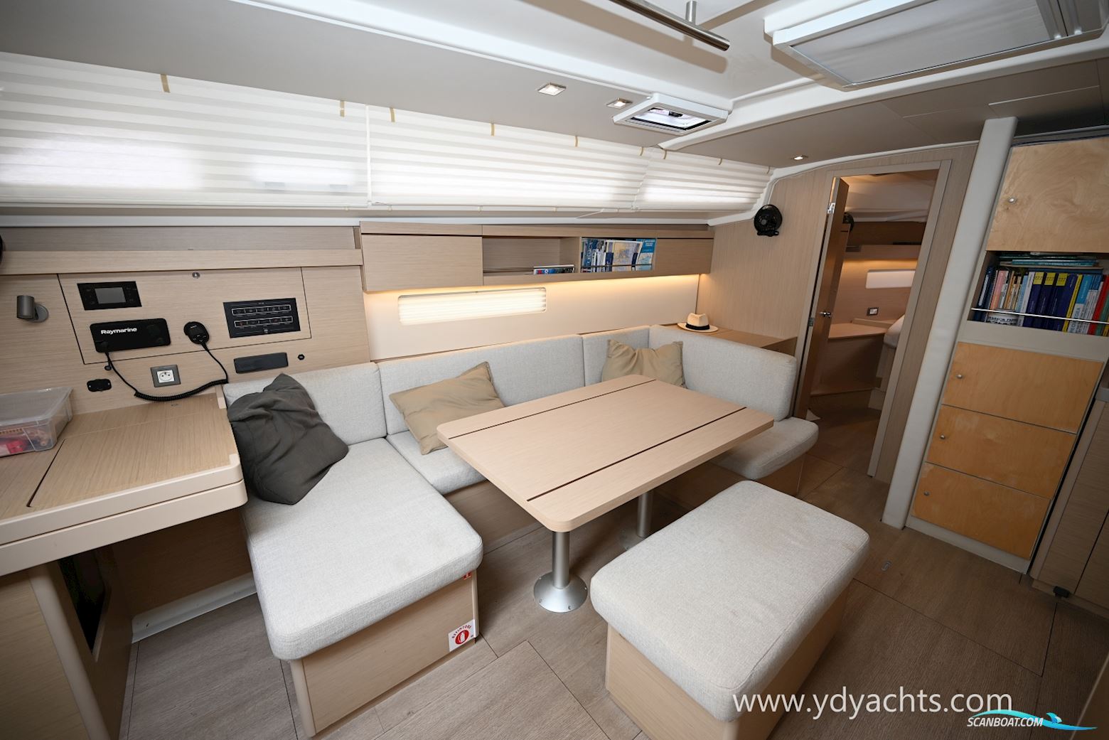 Beneteau Oceanis 40.1 Owner's Version