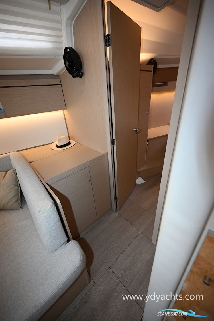 Beneteau Oceanis 40.1 Owner's Version