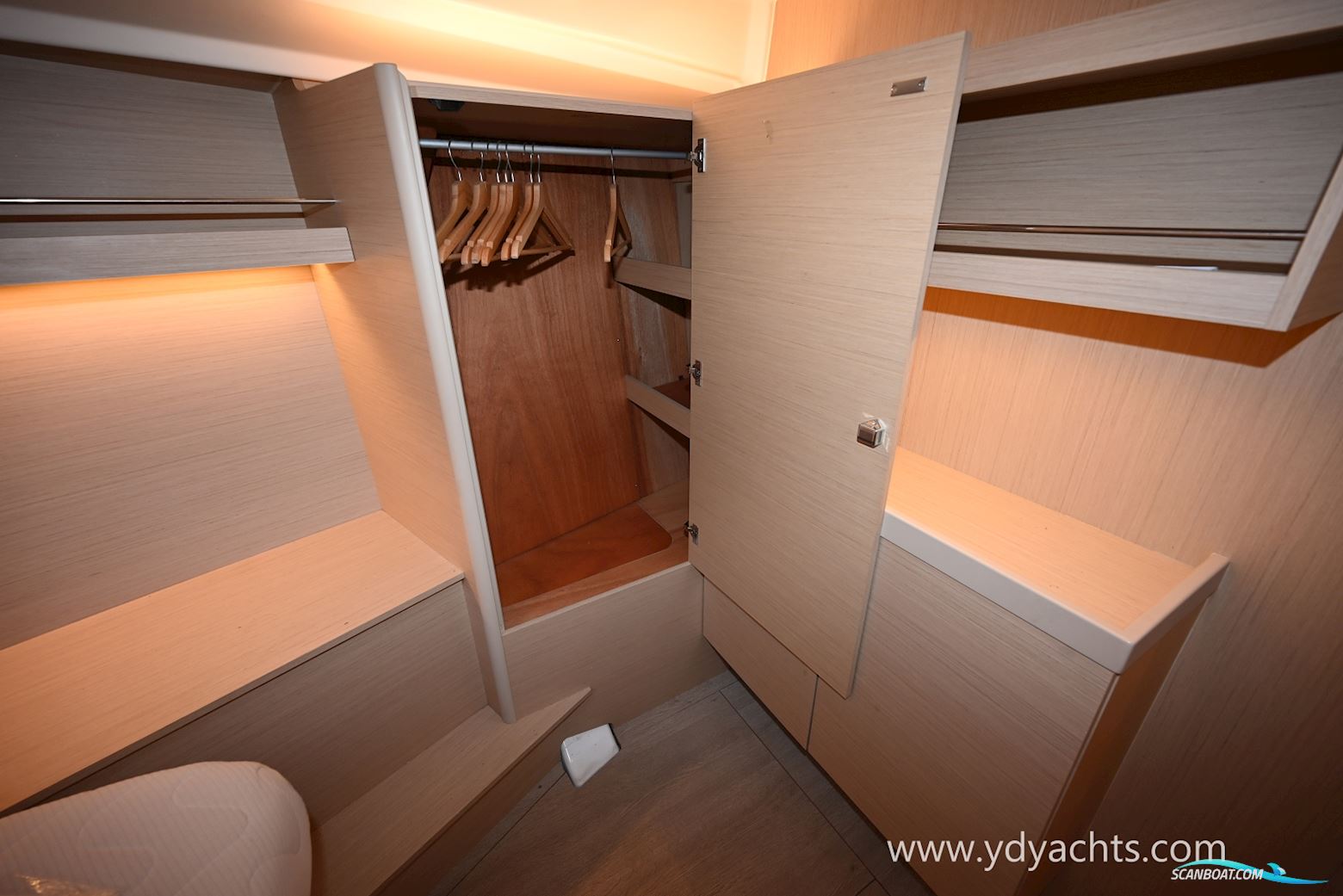 Beneteau Oceanis 40.1 Owner's Version
