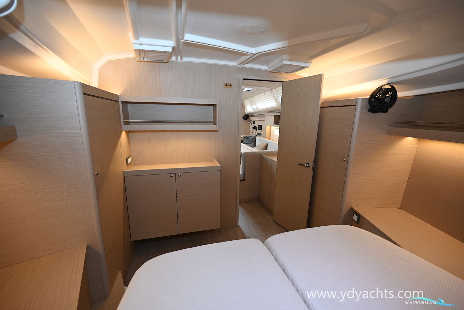 Beneteau Oceanis 40.1 Owner's Version