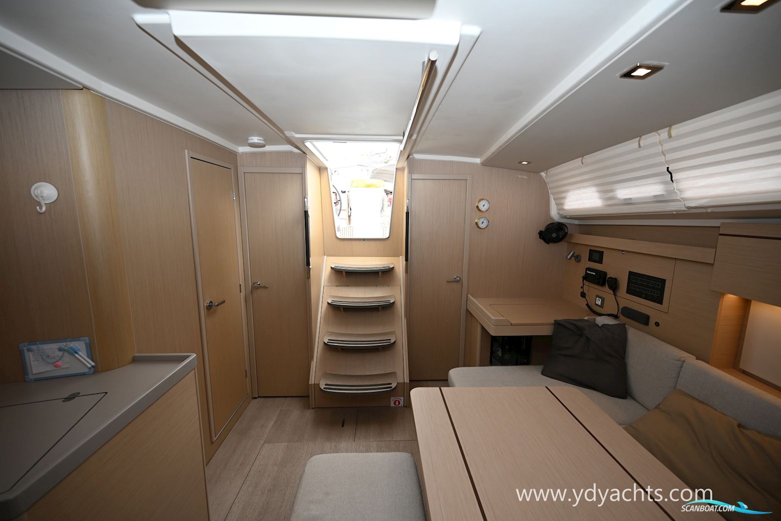 Beneteau Oceanis 40.1 Owner's Version