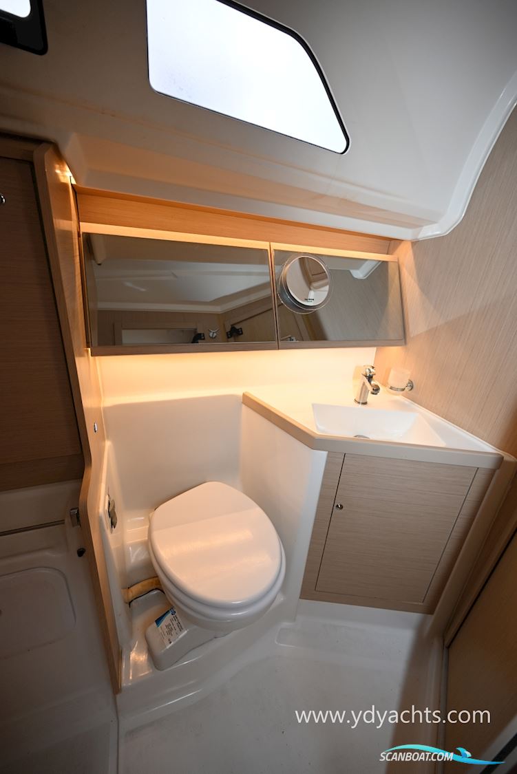 Beneteau Oceanis 40.1 Owner's Version