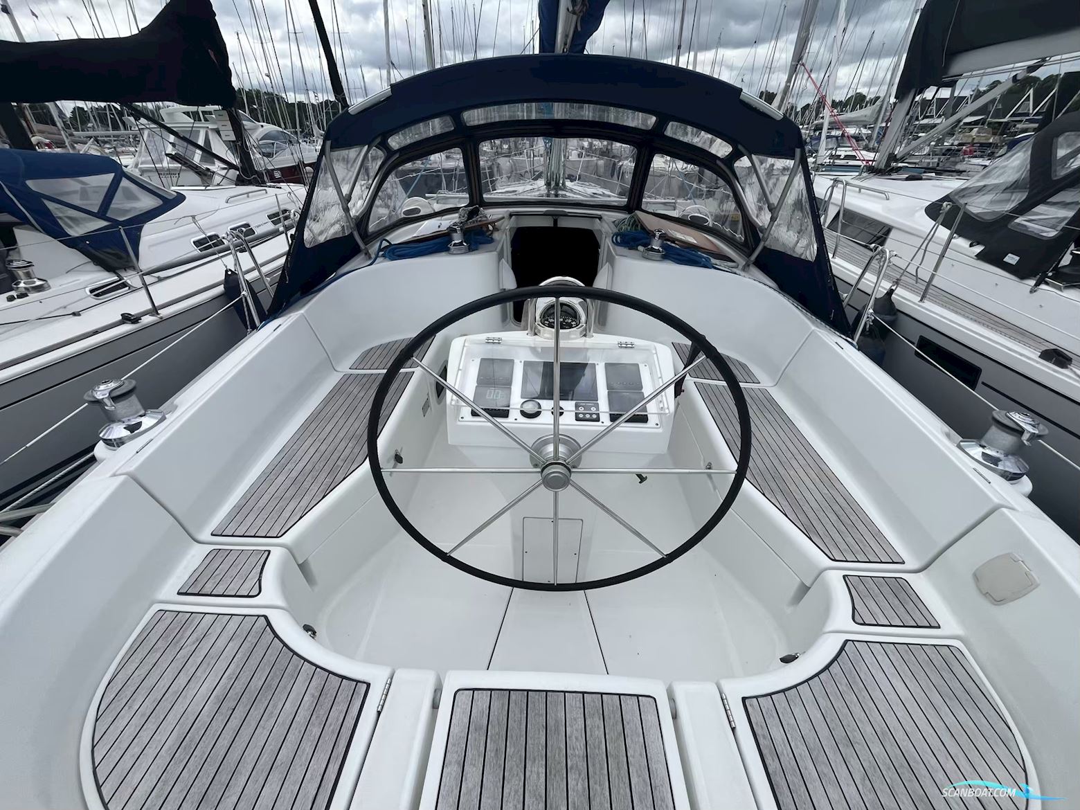 Beneteau Oceanis 411 Clipper Celebration  (2003)
