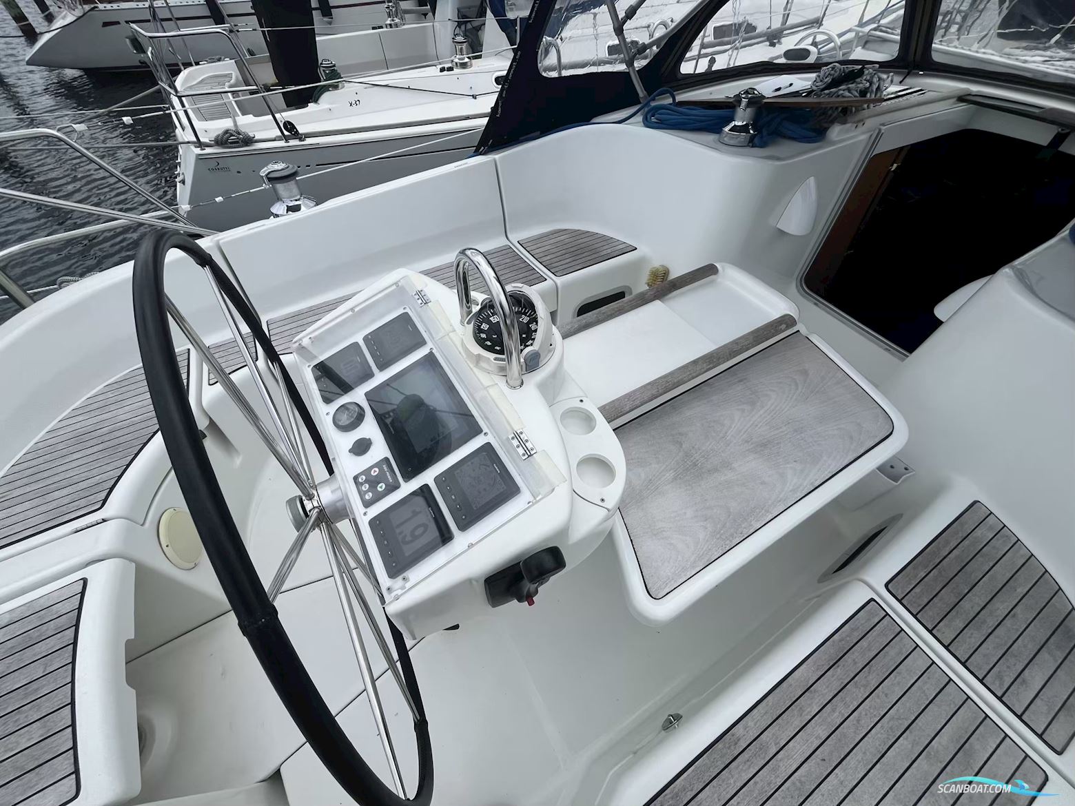 Beneteau Oceanis 411 Clipper Celebration  (2003)