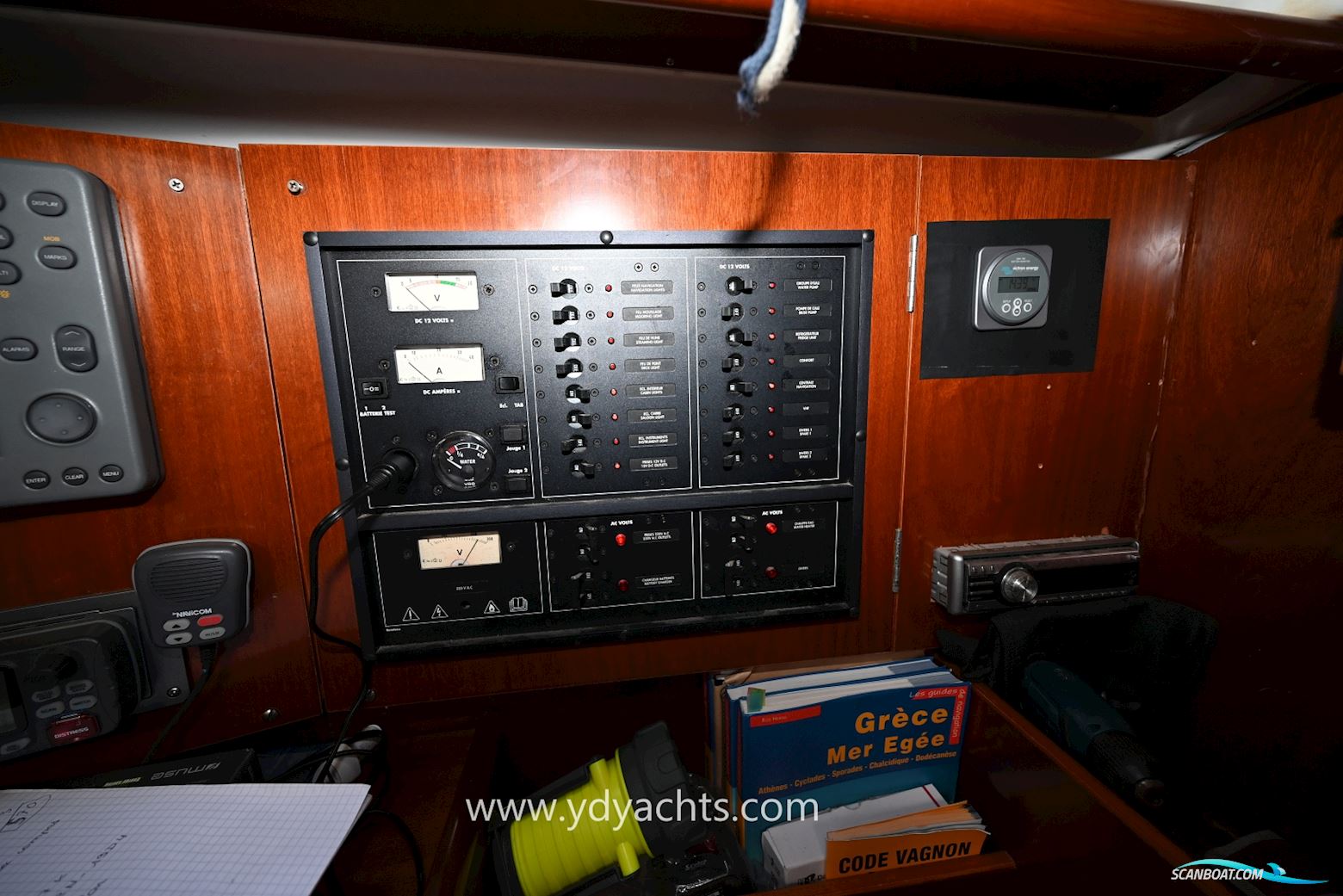 Beneteau Oceanis 411 Clipper Celebration