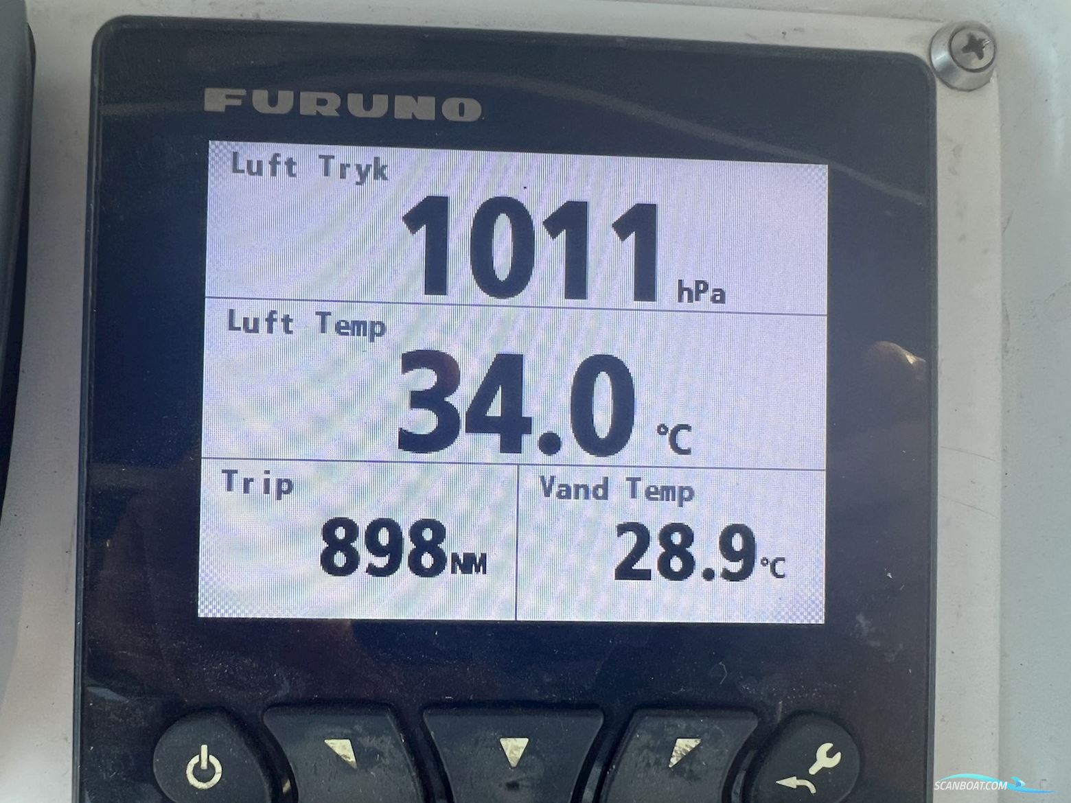 Bénéteau Oceanis 411