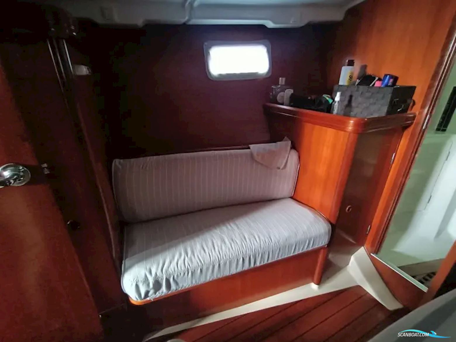 Beneteau Oceanis 411