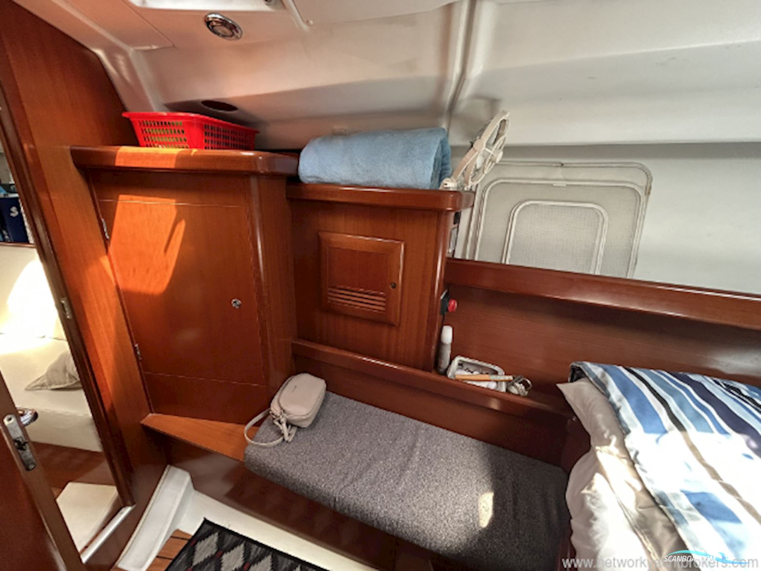 Beneteau Oceanis 423