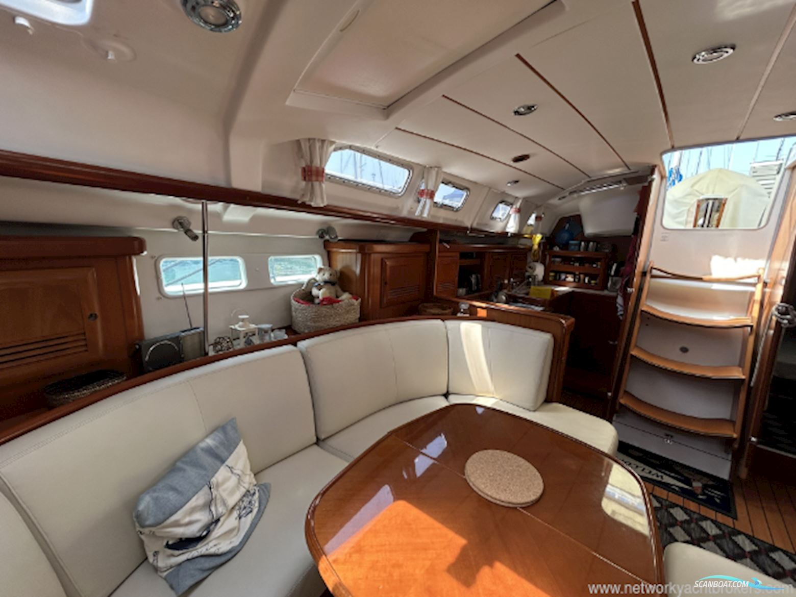 Beneteau Oceanis 423