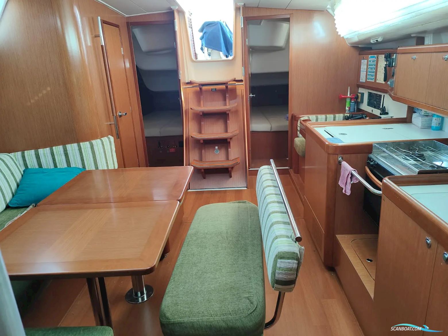 Beneteau Oceanis 43